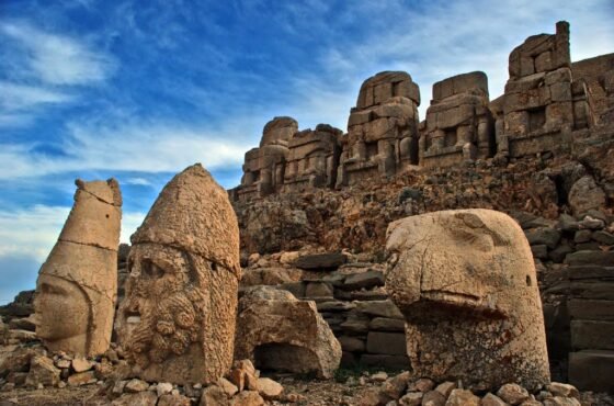 Tour Istanbul-Cappadocia-Monte Nemrut