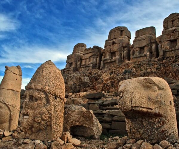 Tour Istanbul-Cappadocia-Monte Nemrut